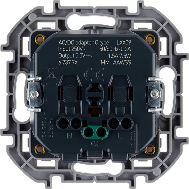 Розетка с/з с USB тип C со шторками Legrand Inspiria 673770 Розетка с/з с USB тип C со шторками Legrand Inspiria 673770