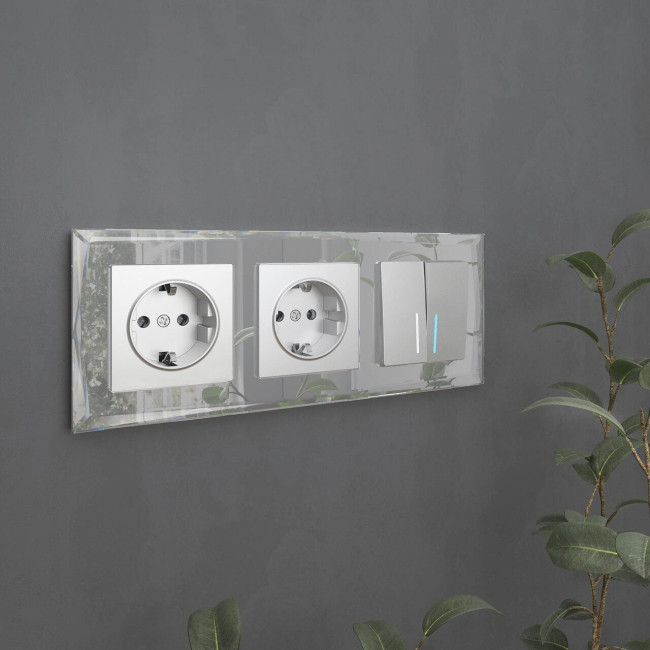 Рамка на 3 поста Werkel Diamant зеркальный W0031220 4690389158834 Рамка на 3 поста Werkel Diamant зеркальный W0031220 4690389158834