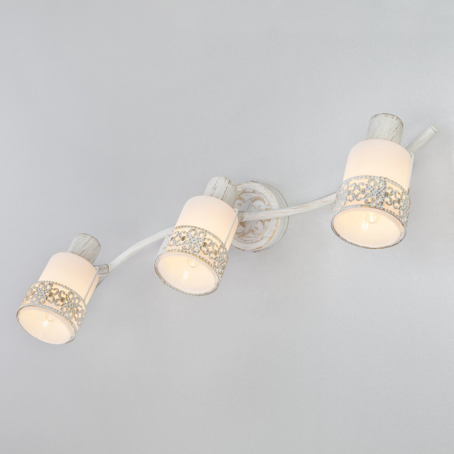 Спот Eurosvet 20025/3 белый с золотом Спот Eurosvet 20025/3 белый с золотом