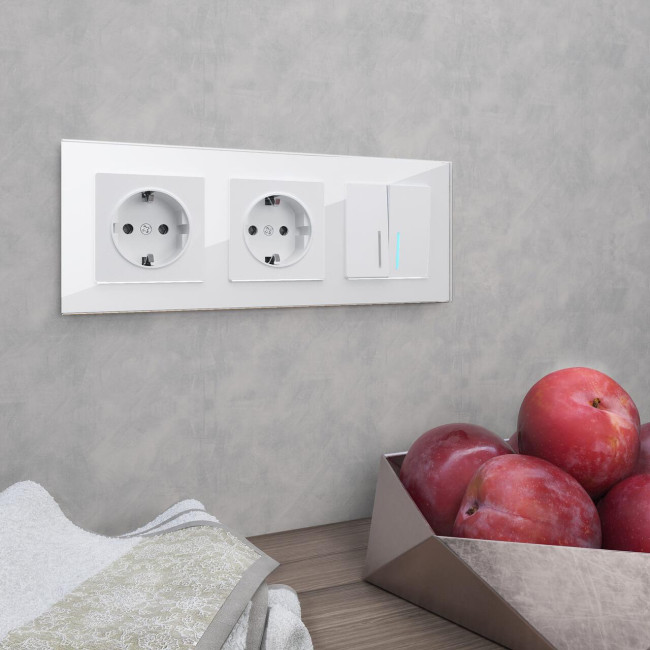 Рамка на 3 поста Werkel Favorit белый W0031101 4690389159749 Рамка на 3 поста Werkel Favorit белый W0031101 4690389159749