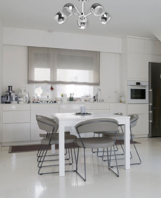 Люстра на штанге De Markt Альфа 324018705 Люстра на штанге De Markt Альфа 324018705