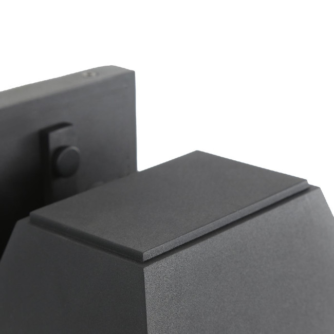 Уличный настенный светильник Favourite Trapezium 4300-1W Уличный настенный светильник Favourite Trapezium 4300-1W