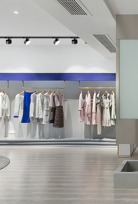 Трековый магнитный светильник iLedex Vision 4825-047-D90-10W-110DG-4000K-BK Трековый магнитный светильник iLedex Vision 4825-047-D90-10W-110DG-4000K-BK