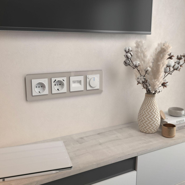 Рамка Werkel Elite на 4 поста дымчатый W0042417 4690389180798 Рамка Werkel Elite на 4 поста дымчатый W0042417 4690389180798