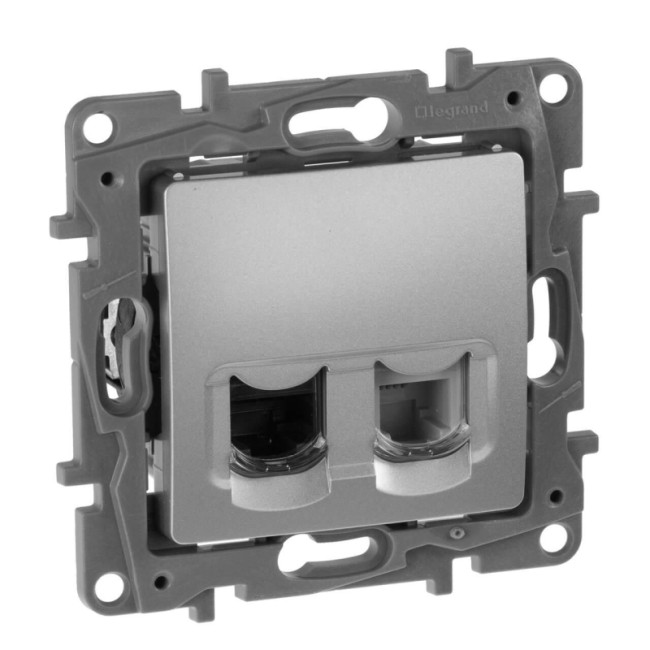 Розетка комбинированная RJ11+RJ45 Legrand Etika 5 кат UTP алюминий 672452 Розетка комбинированная RJ11+RJ45 Legrand Etika 5 кат UTP алюминий 672452