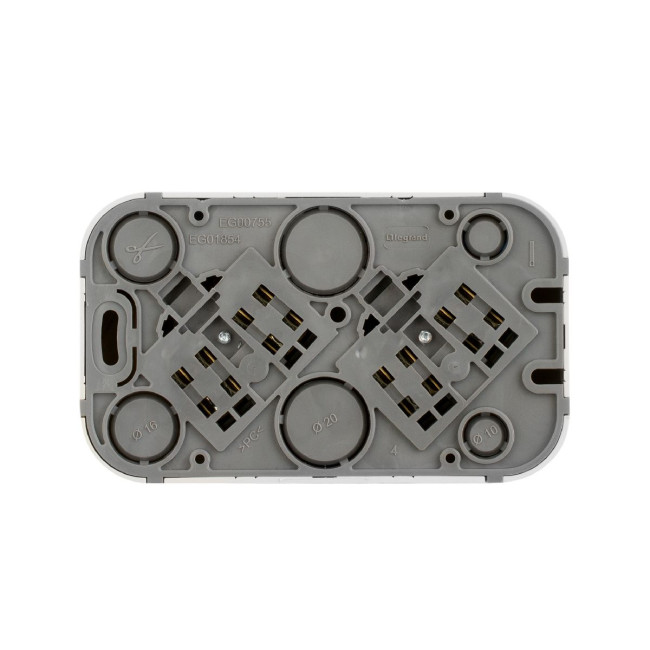 Розеточный блок двойной б/з Legrand Quteo 782231 Розеточный блок двойной б/з Legrand Quteo 782231