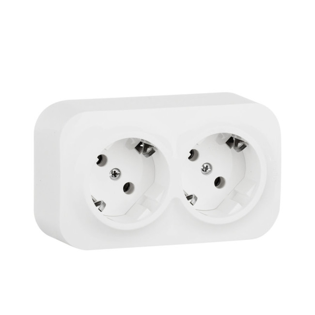 Розеточный блок двойной с/з со шторками Legrand Quteo 782237 Розеточный блок двойной с/з со шторками Legrand Quteo 782237