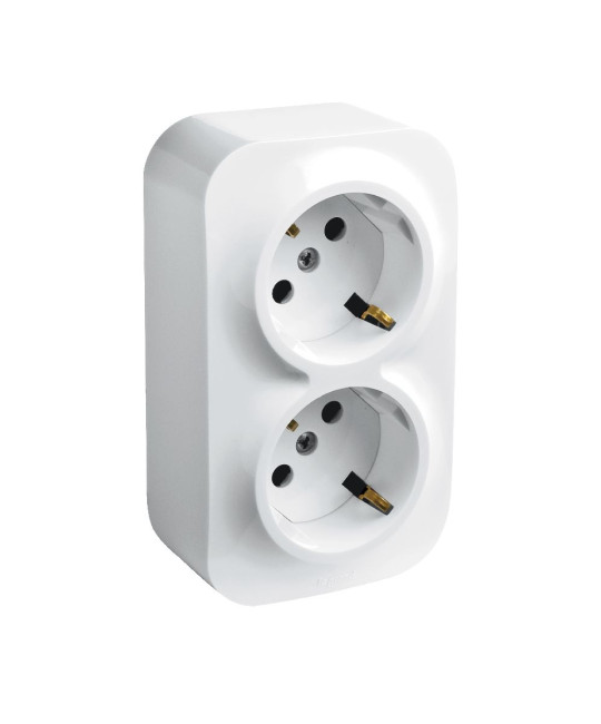 Розеточный блок двойной с/з со шторками Legrand Quteo 782237 Розеточный блок двойной с/з со шторками Legrand Quteo 782237