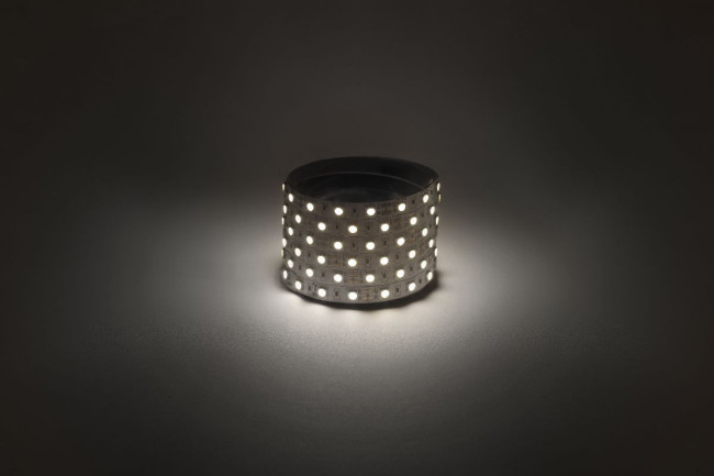 Светодиодная лента Эра 12В 5050 14,4Вт/м 4000K 50м IP20 LS5050-14,4-60-12-4000K-IP20-1 year-50m Б0059926 Светодиодная лента Эра 12В 5050 14,4Вт/м 4000K 50м IP20 LS5050-14,4-60-12-4000K-IP20-1 year-50m Б0059926