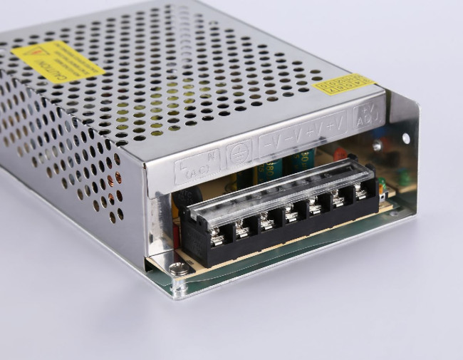 Блок питания Ambrella Light LED Driver 24V 100Вт AC90-260 4.2A IP20 GS9604 Блок питания Ambrella Light LED Driver 24V 100Вт AC90-260 4.2A IP20 GS9604