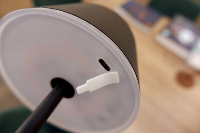 Уличная настольная лампа Eglo Mannera 900457