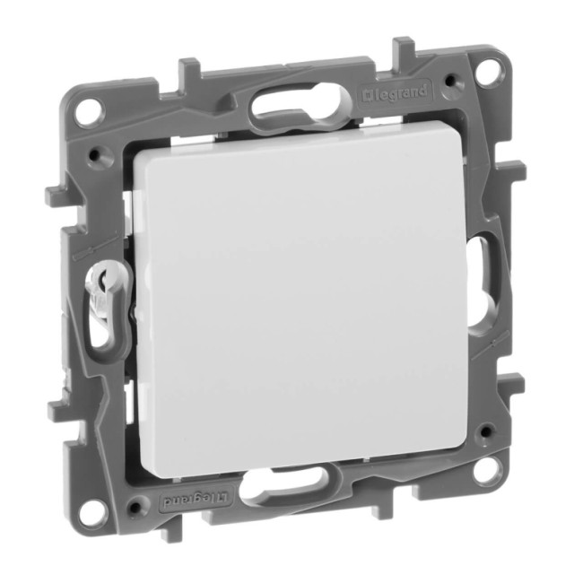 Выключатель одноклавишный Legrand Etika 10A 250V белый 672201 Выключатель одноклавишный Legrand Etika 10A 250V белый 672201