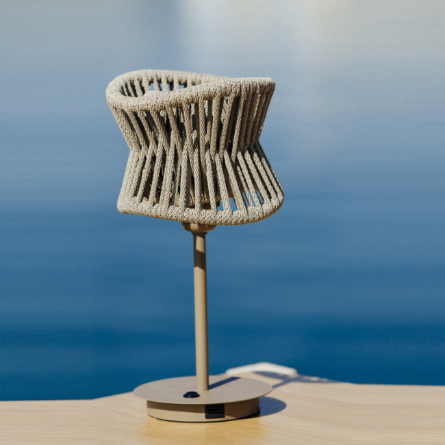 Лампа светодиодная филаментная Voltega E14 9W 2800K свеча прозрачная VG10-C35E14warm9W-F 7134