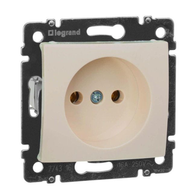 Розетка 2К Legrand Valena 16A 250V б/з винтовой зажим слоновая кость 774316 Розетка 2К Legrand Valena 16A 250V б/з винтовой зажим слоновая кость 774316