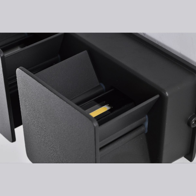 Настенный уличный светильник Mantra Davos 7819 Настенный уличный светильник Mantra Davos 7819