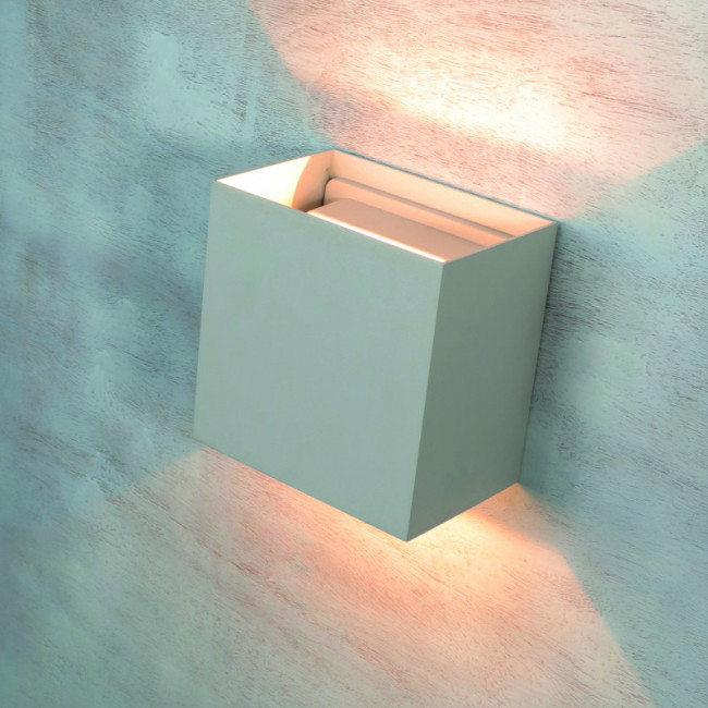 Настенный светильник Mantra Davos 7435