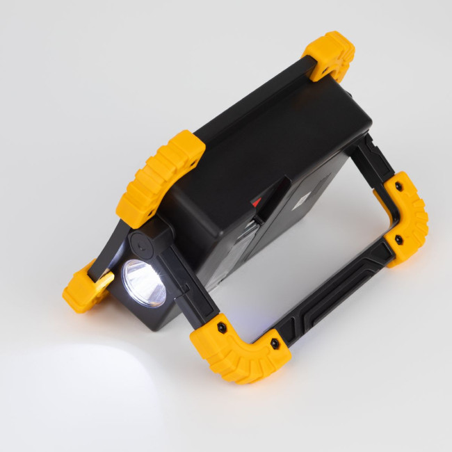 Фонарь-прожектор Практик аккумуляторный Эра PA-803 Б0054037 Фонарь-прожектор Практик аккумуляторный Эра PA-803 Б0054037