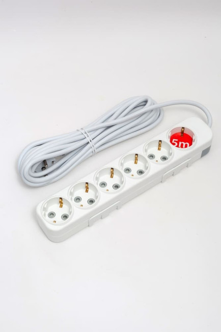 Удлинитель с/з 6вх с защитными шторками ELBI Myra 527-010205-611 Удлинитель с/з 6вх с защитными шторками ELBI Myra 527-010205-611