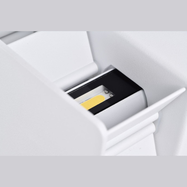 Настенный уличный светильник Mantra Davos  7820